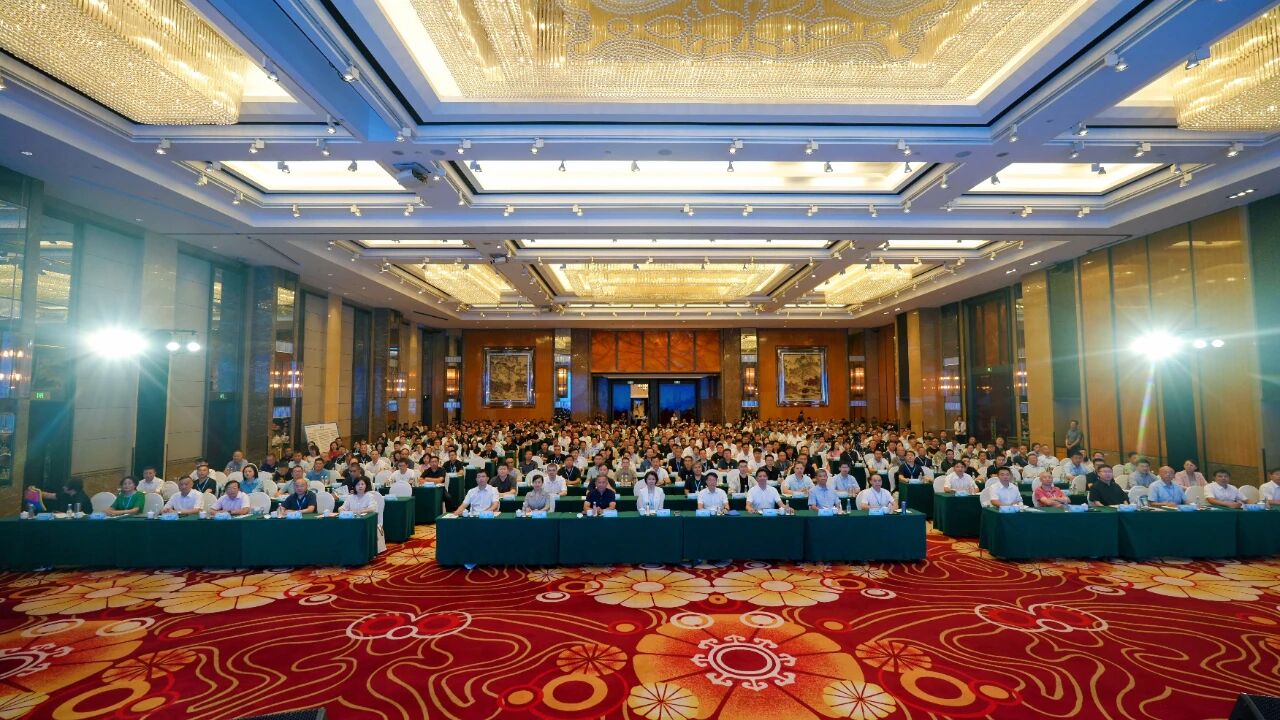 Расширение цифровых возможностей · Зелёная трансформация | Shanghai SANME Co., Ltd. поздравляет с успешным проведением Биржевой конференции по управлению строительными отходами и использованию ресурсов 2025 года