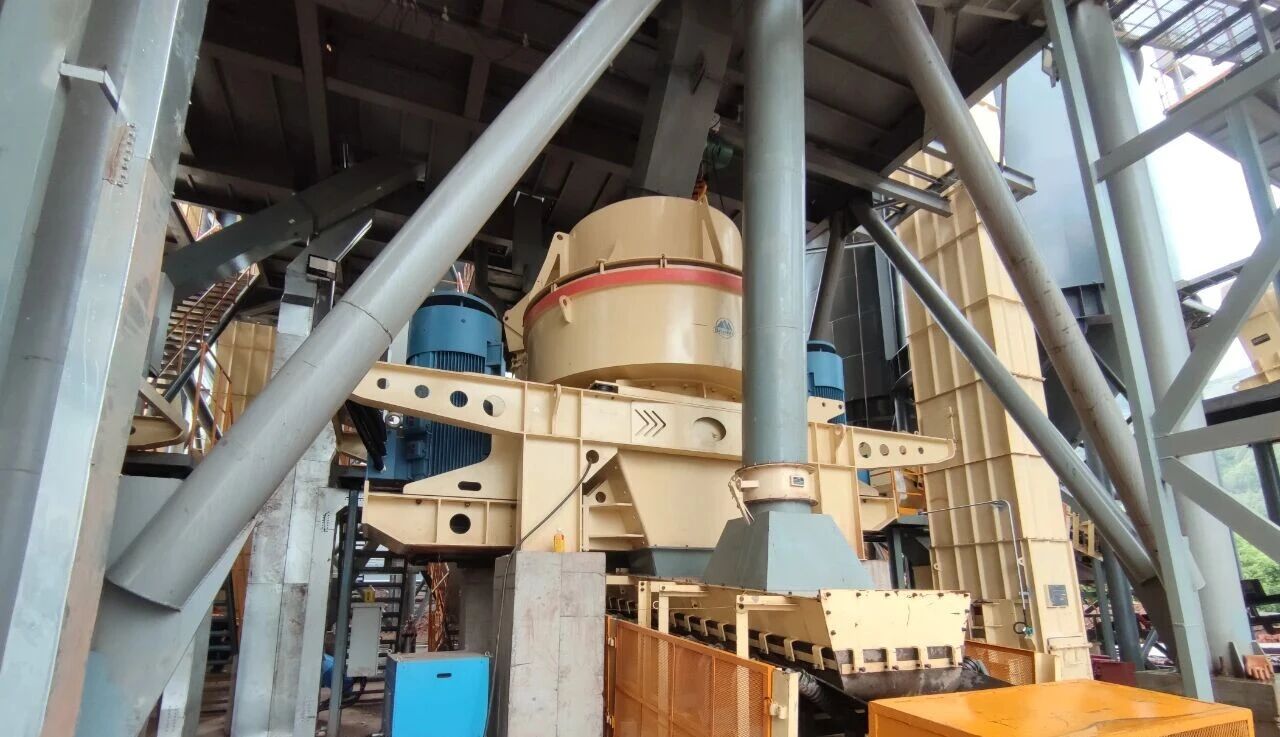 Прочность продукта — ключ к успеху | Вертикальная ударная дробилка производительностью 1000 тонн в час — ключ к успеху в различных отраслях!