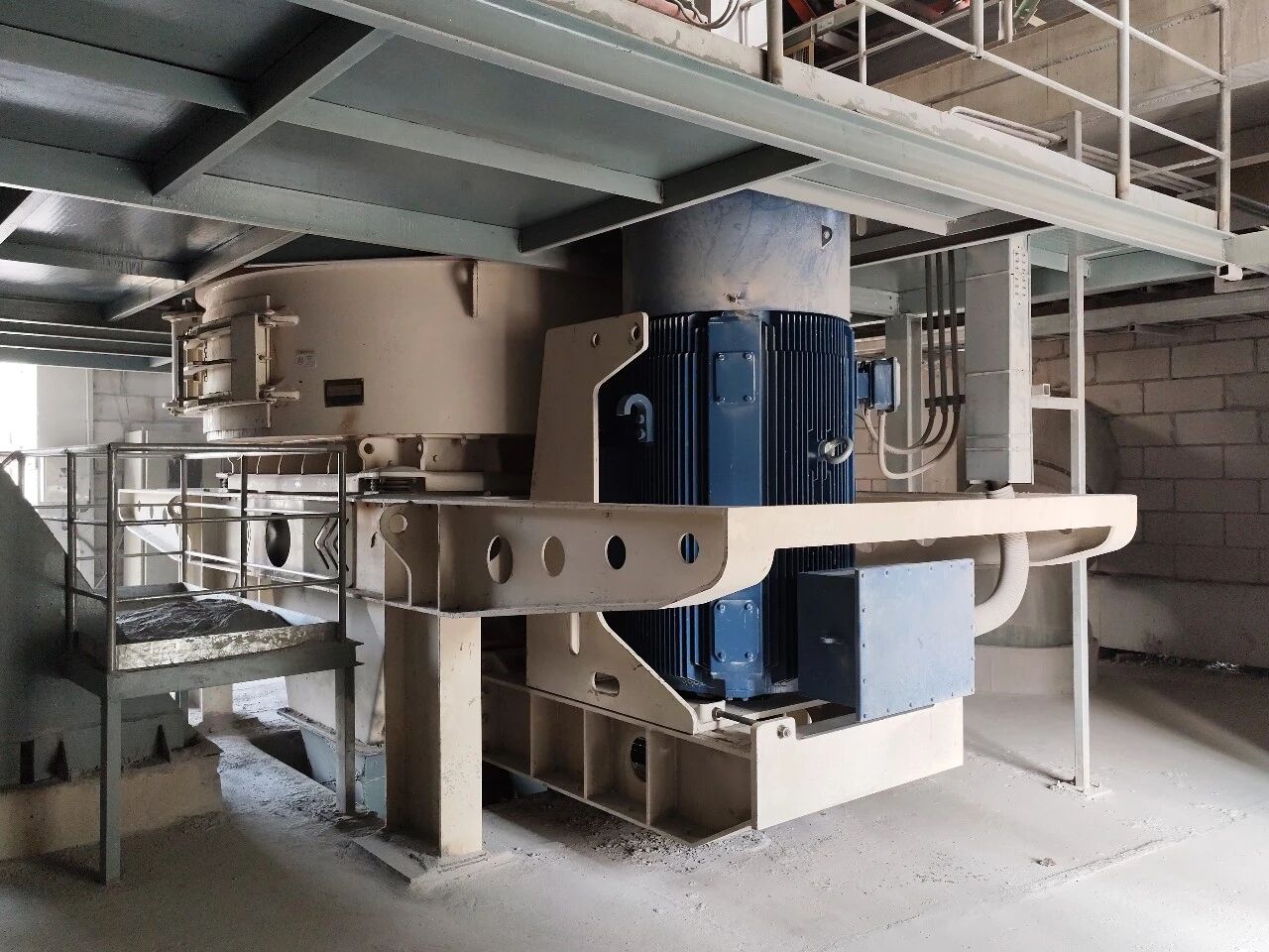 Вертикальная ударная дробилка - Большая подача·Высокая эффективность·Низкие потери, Изготовление высококачественных агрегатов